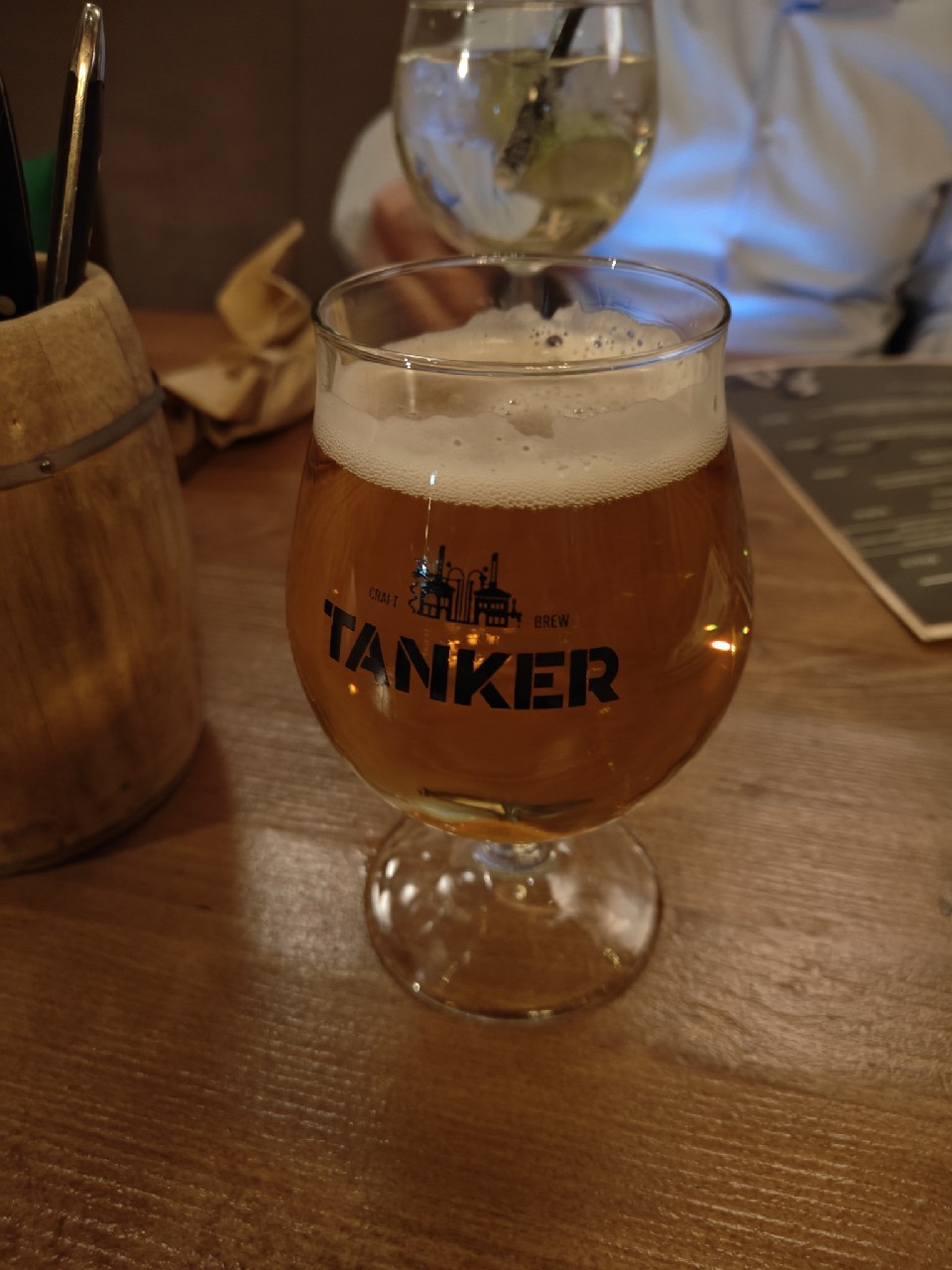 tanker select premium quality lager, Tanker Brewery (Royal Unibrew)