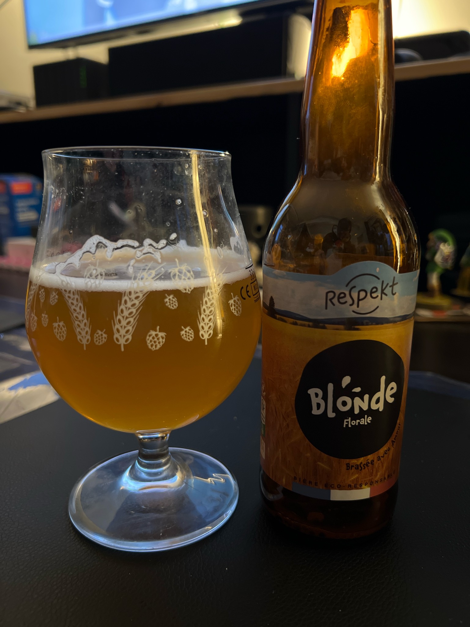 Blonde Florale, Respekt