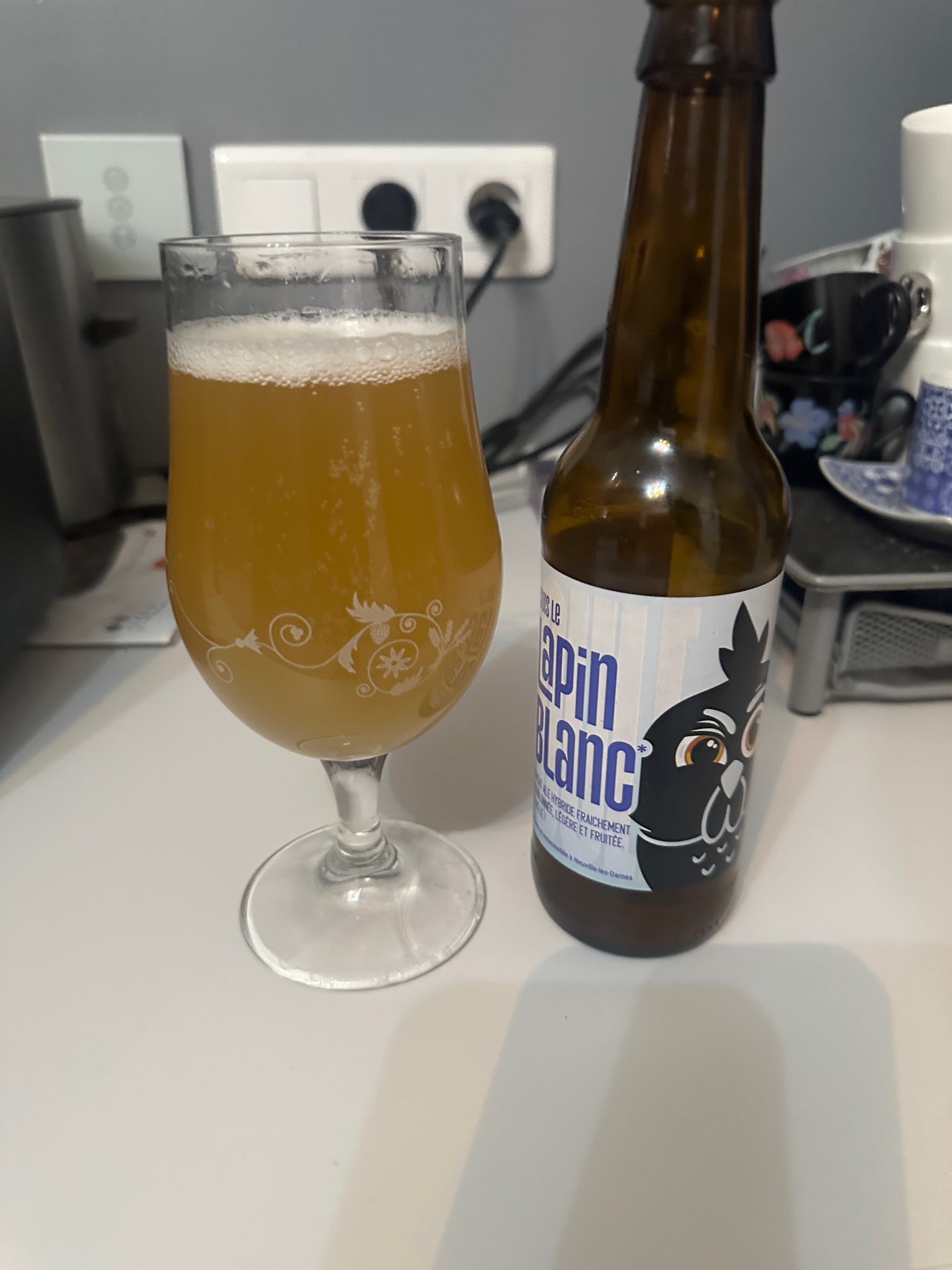 suis le lapin blanc, Brasserie La Poule