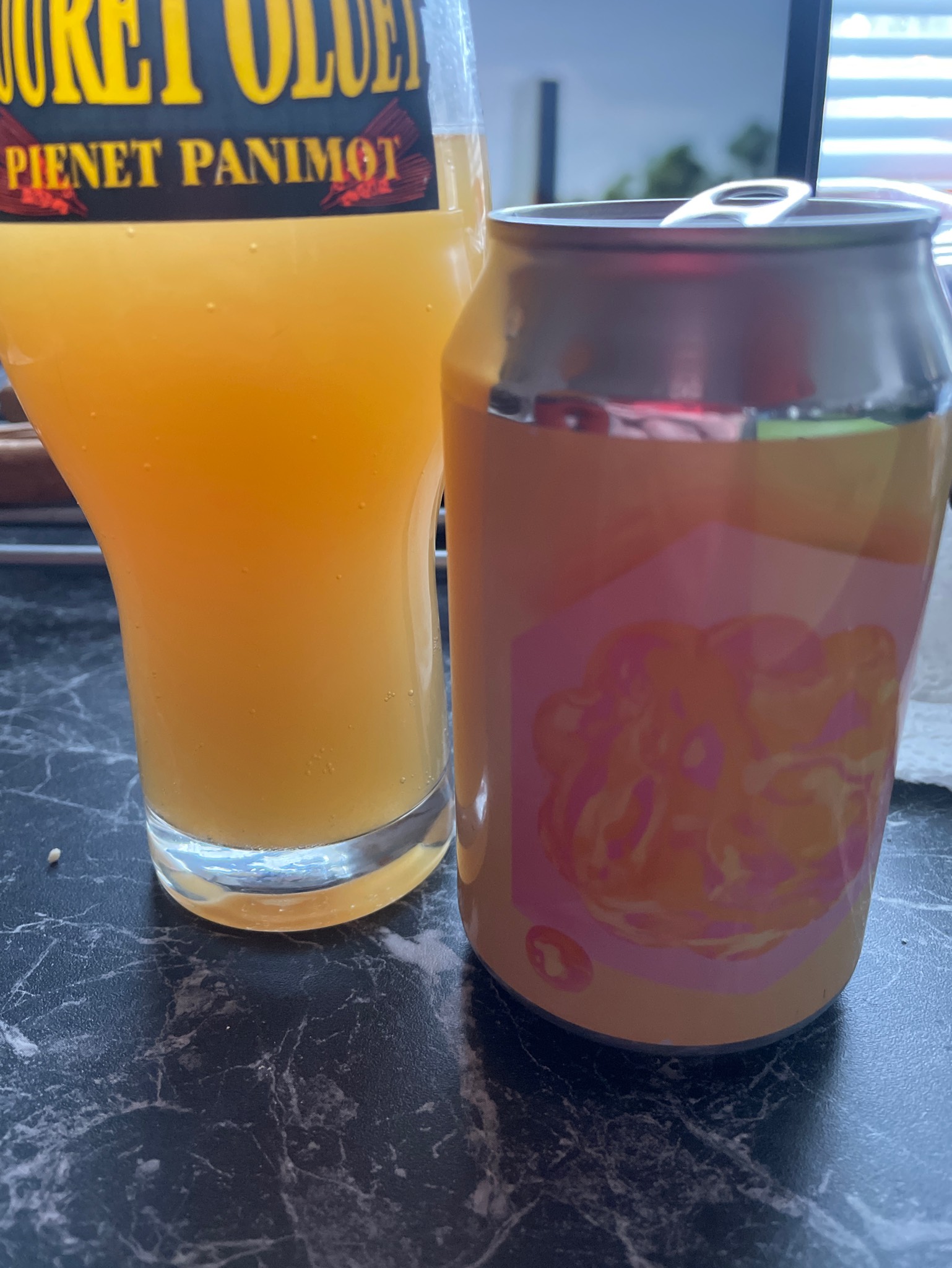 Fruit World Famous Pineapple Coconut, Sweden