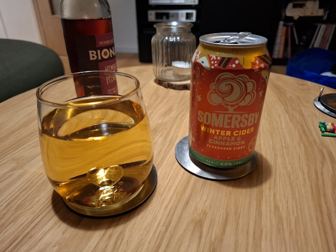 Somersby Apple & Cinnamon Winter Cider, Denmark