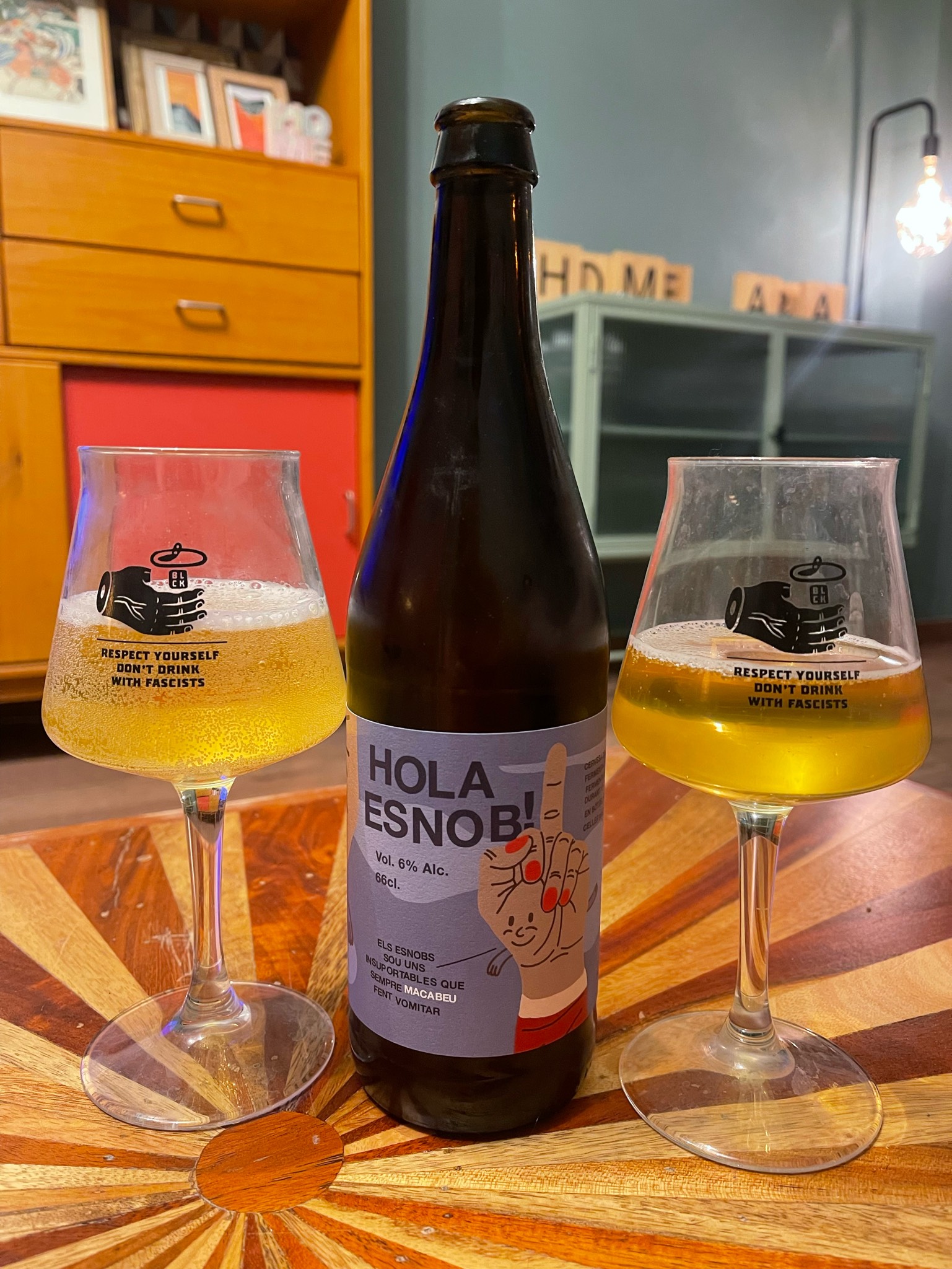 Hola Esnob!, Cervesa Màger