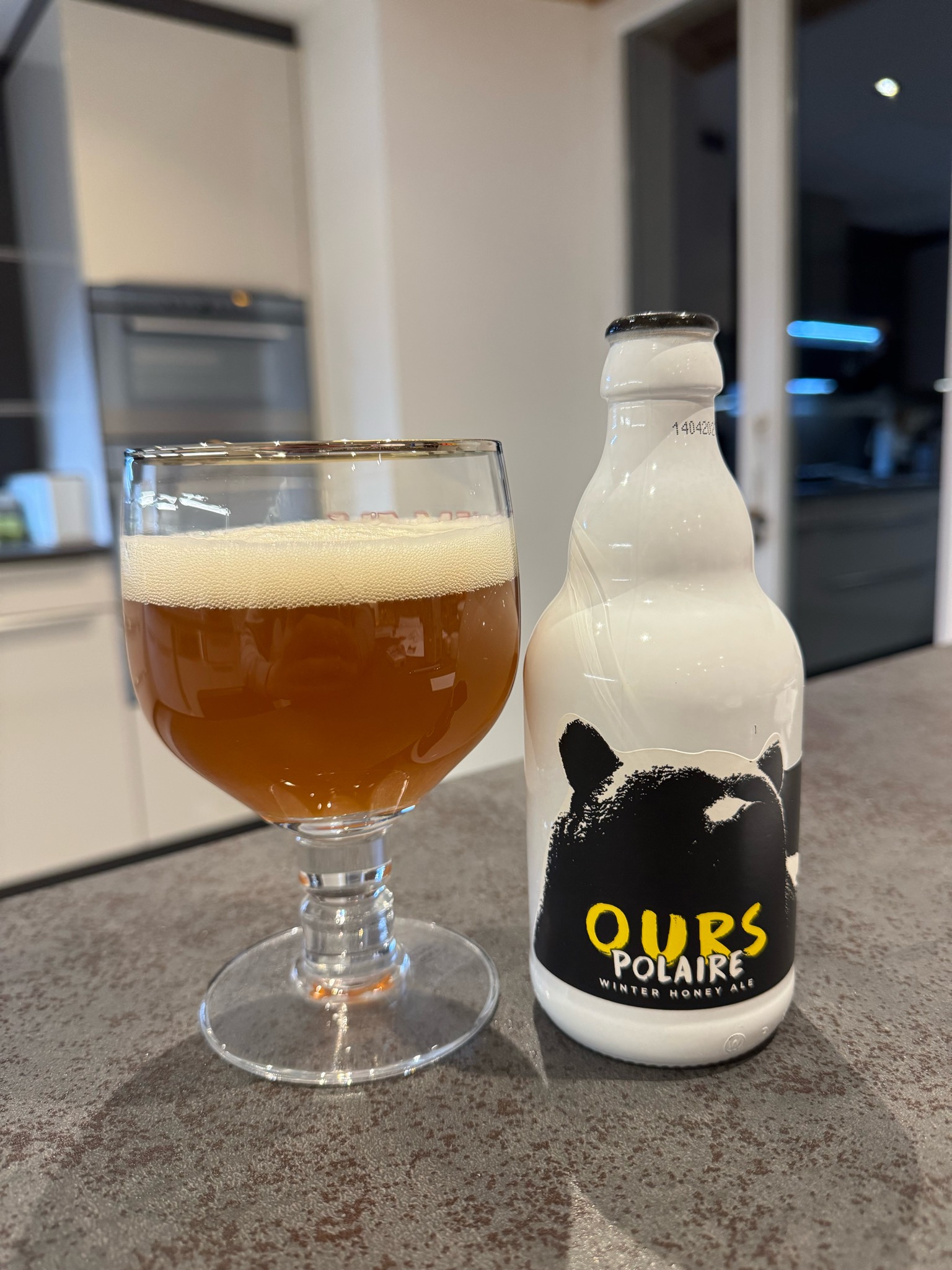 Ours Polaire Winter Honey Ale, Brasserie La Binchoise