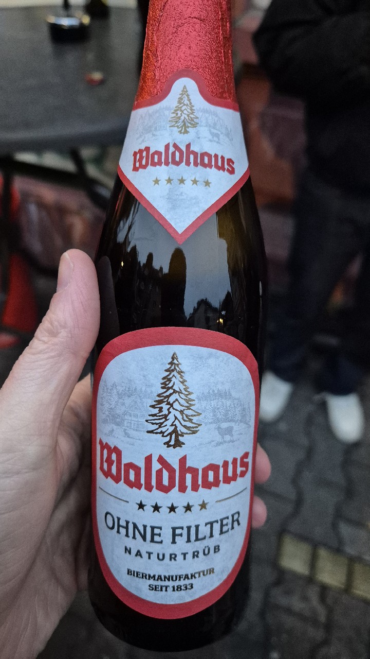 Ohne Filter Naturtrüb, Waldhaus Privatbrauerei