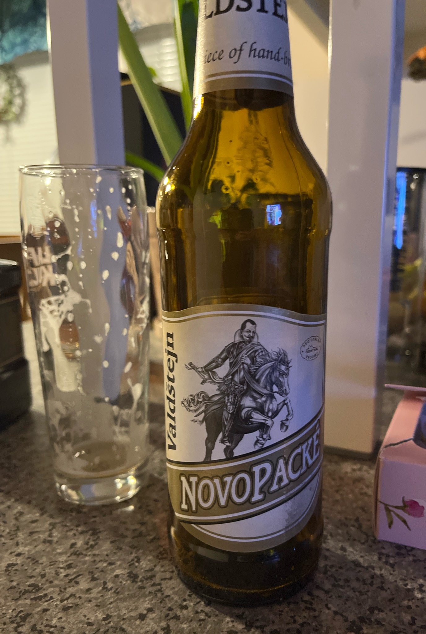 Novopacké Pivo 16° Valdštejn, Pivovar Nová Paka