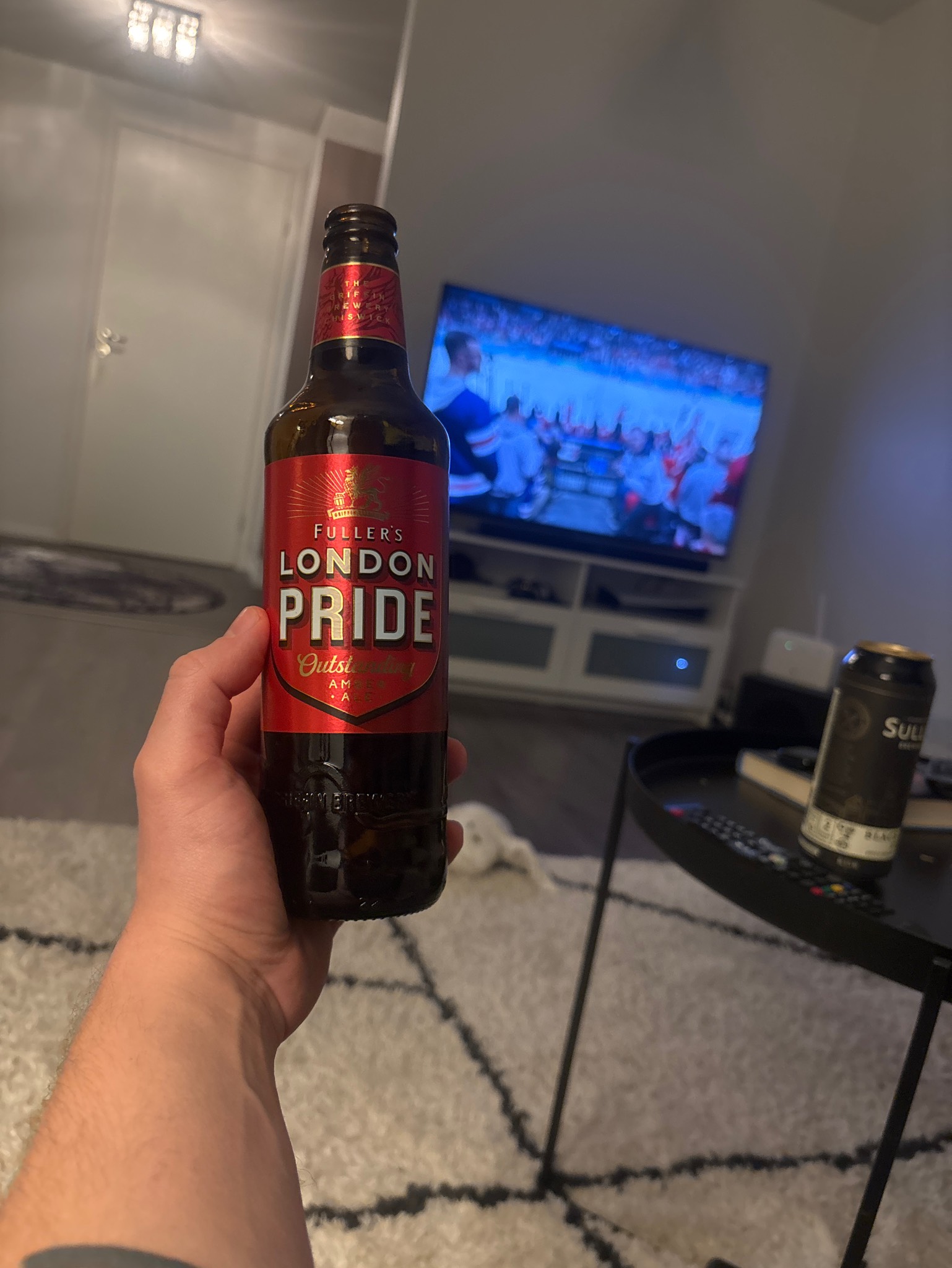 London Pride, Fuller's Griffin Brewery (Asahi Breweries)