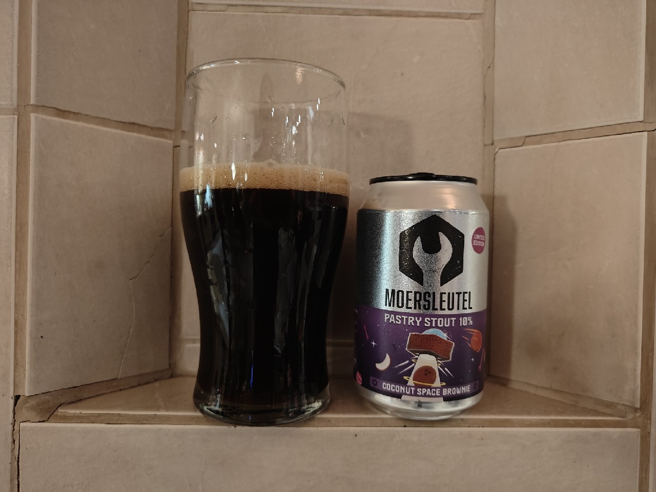 Coconut Space Brownie, Netherlands