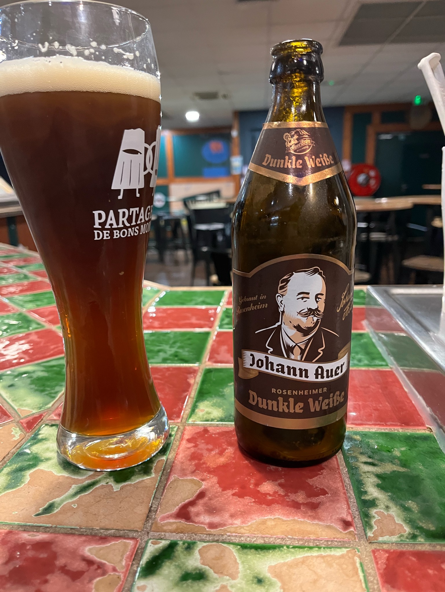 Johann Auer Rosenheimer Dunkle Weiße, Auerbräu Rosenheimer Spezialitätenbrauerei (Paulaner Brauerei)