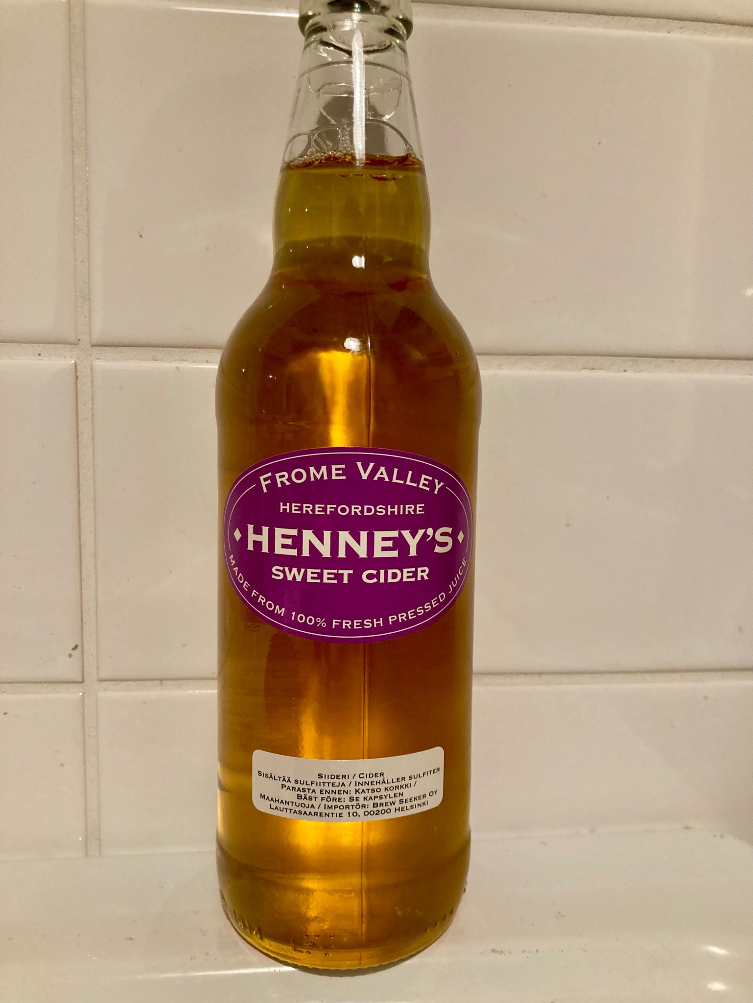 Henney's Apple Sweet Cider, Henney's