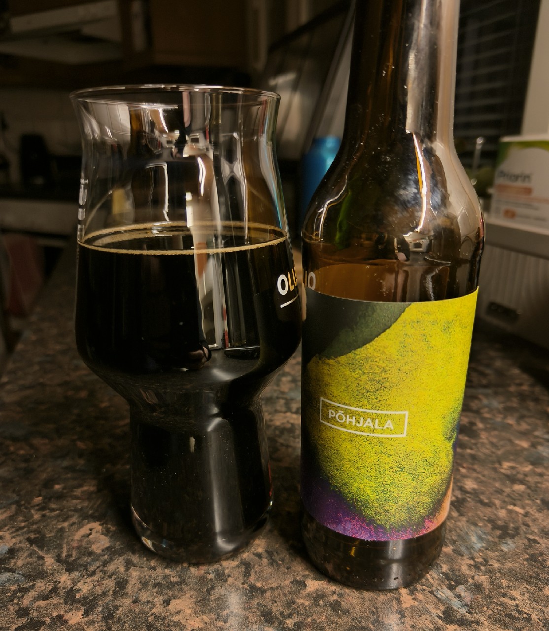 Maple Bänger, Estonia