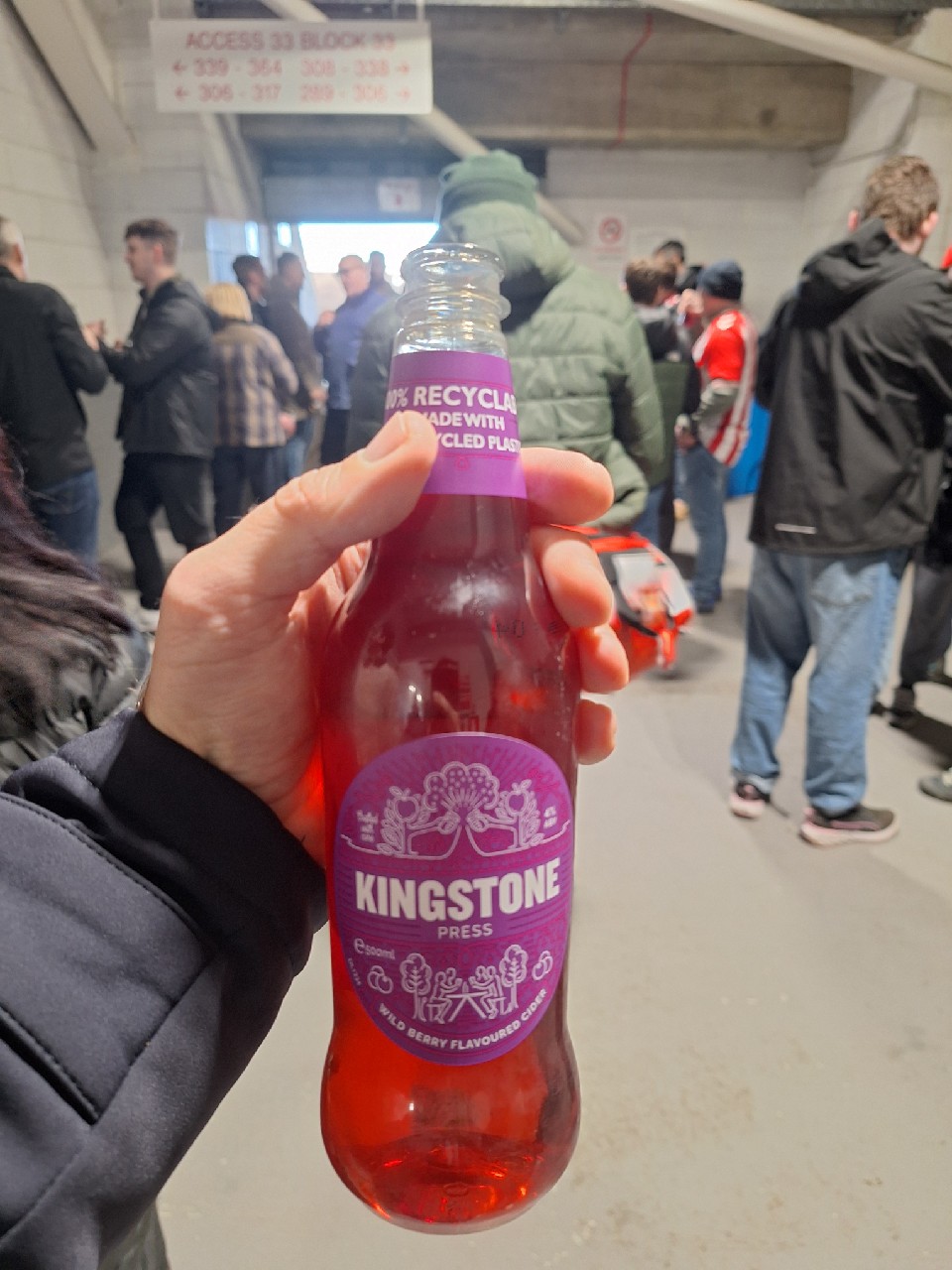 Kingstone Press Wild Berry Flavoured Cider., Aston Manor Cider