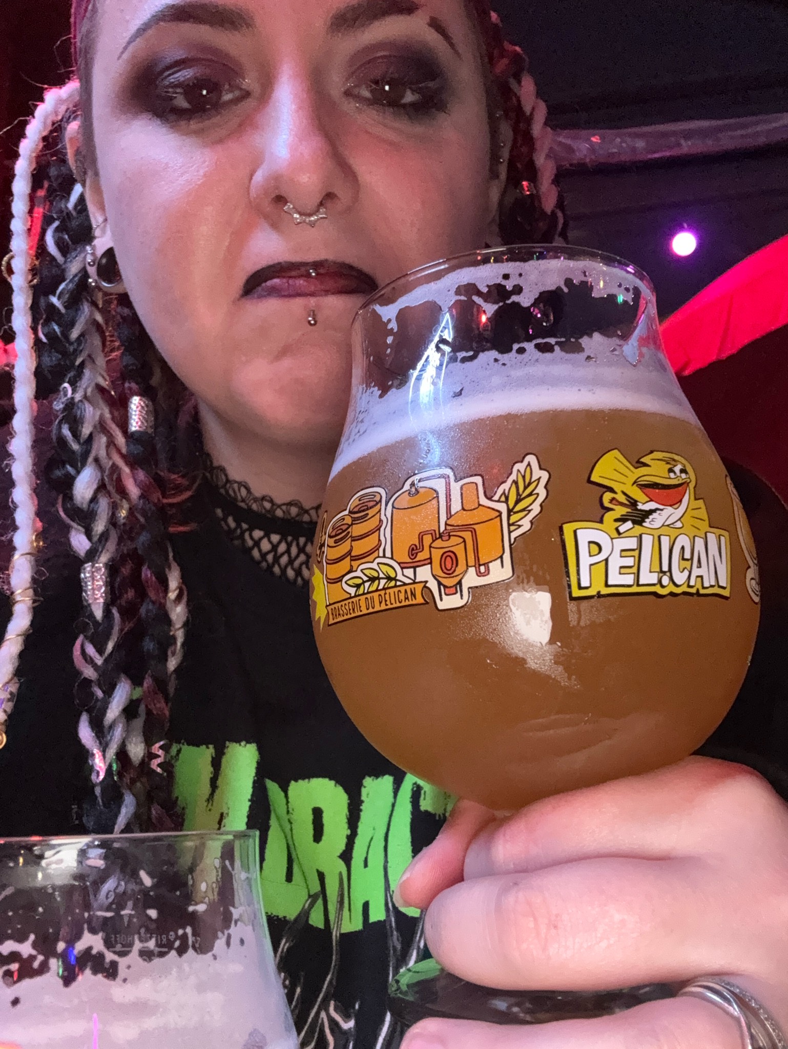 Pélican Blonde, France