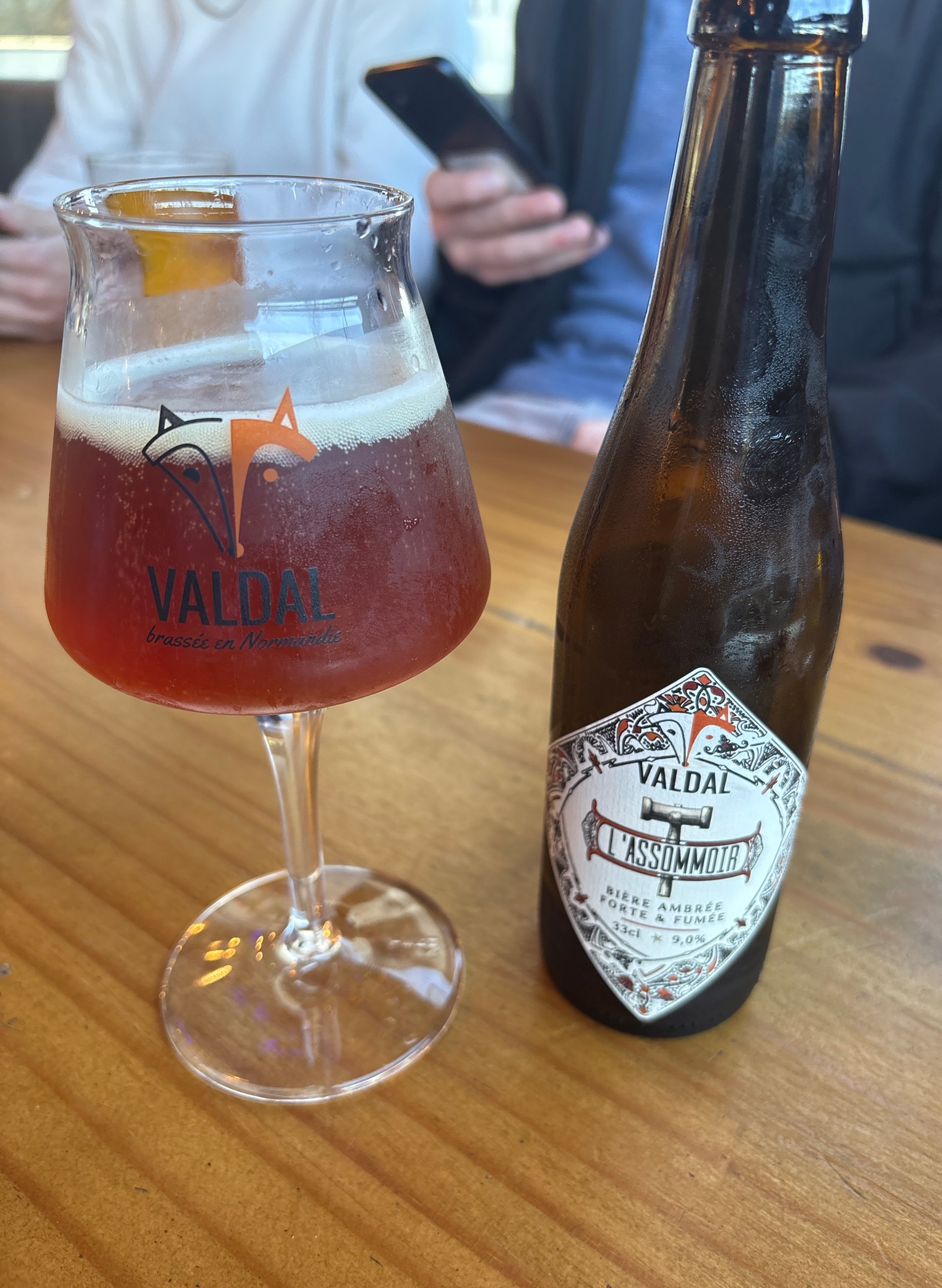 L'Assomoir, Brasserie Valdal