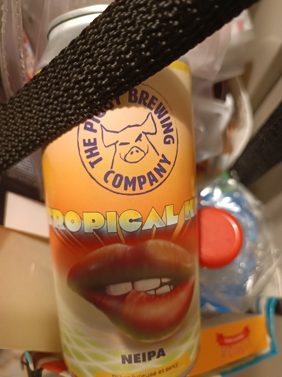 Tropical Kiss, France