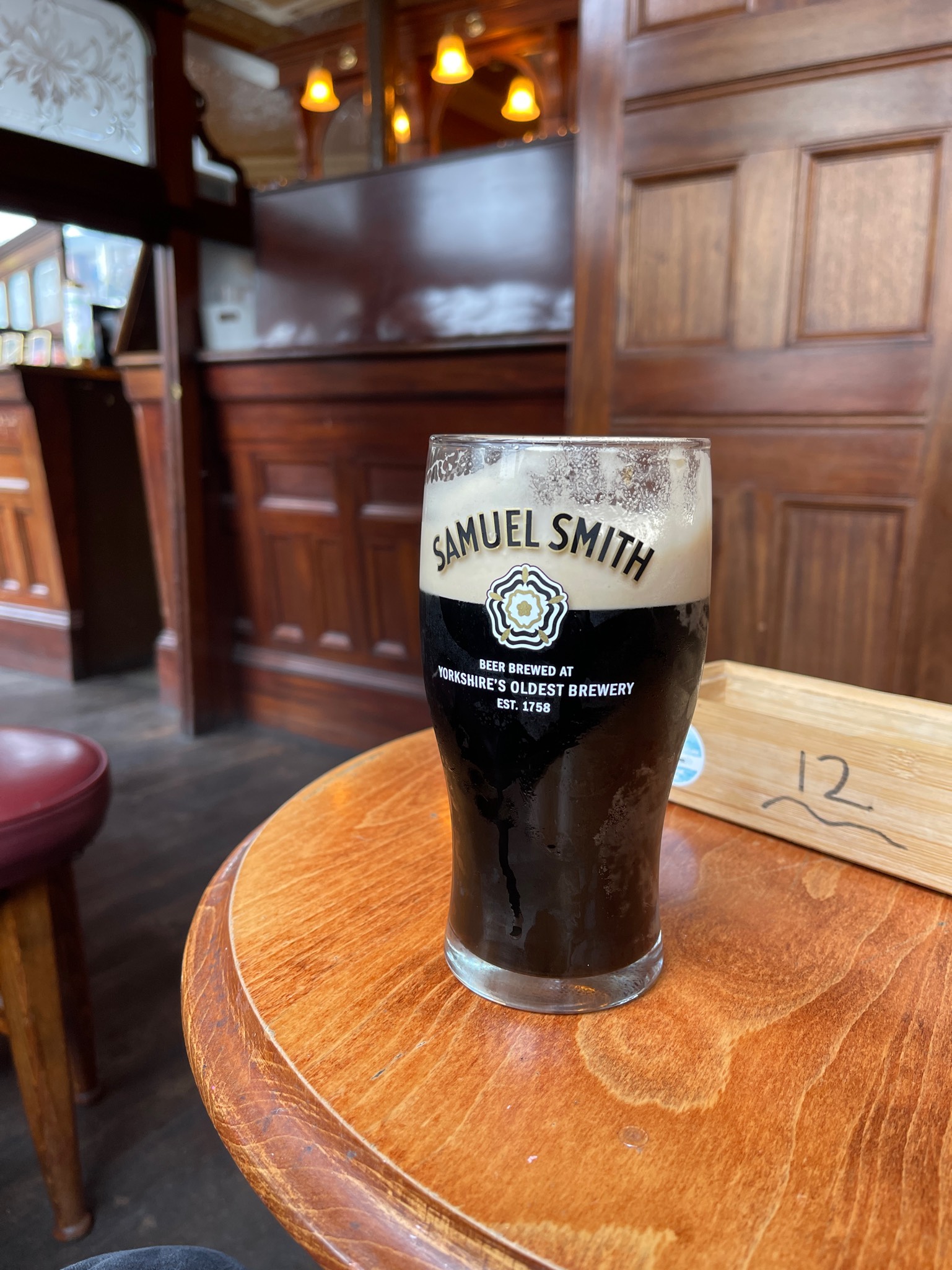 Old Brewery Samuel Smiths Extra Stout, England