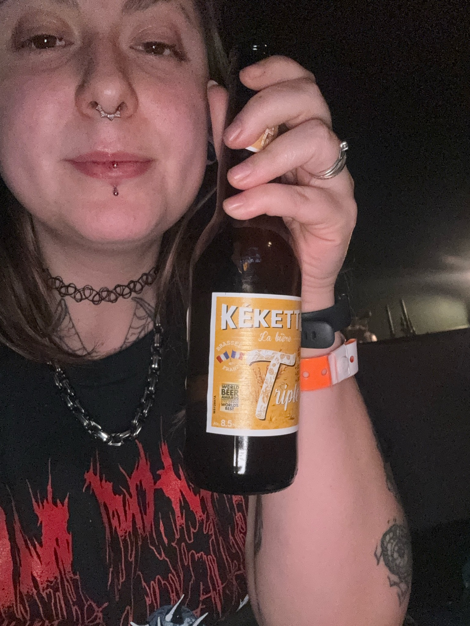 Kékette Triple Charge, La Kékette