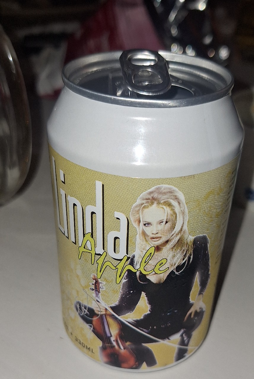 Linda Apple, Finland