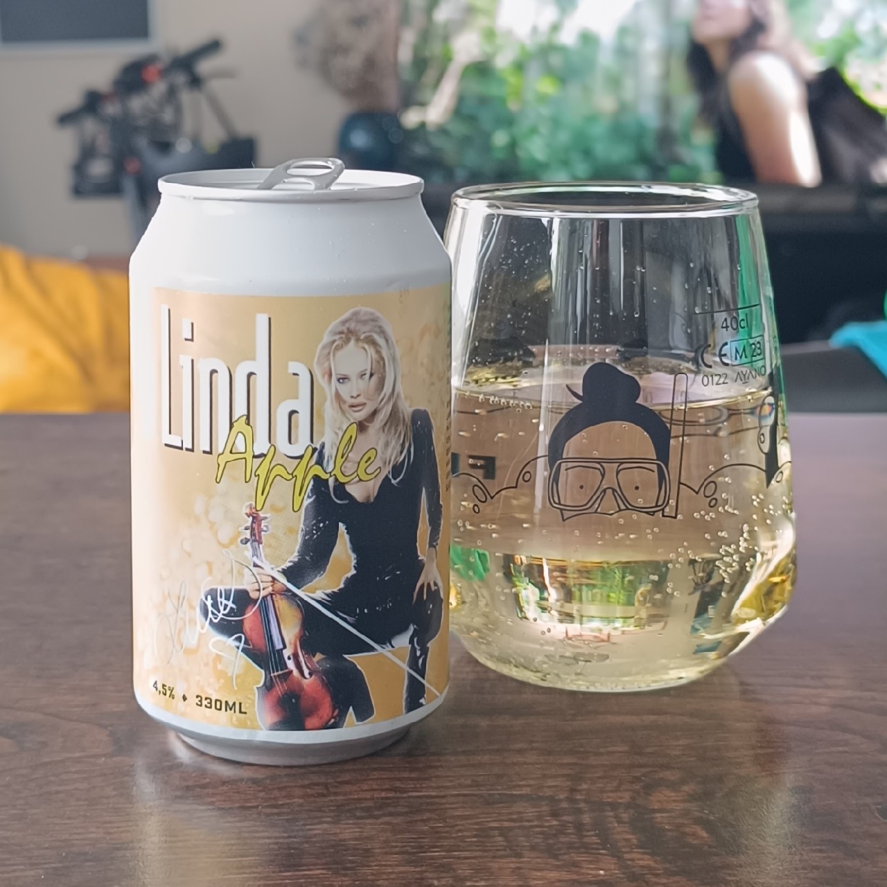 Linda Apple, Finland