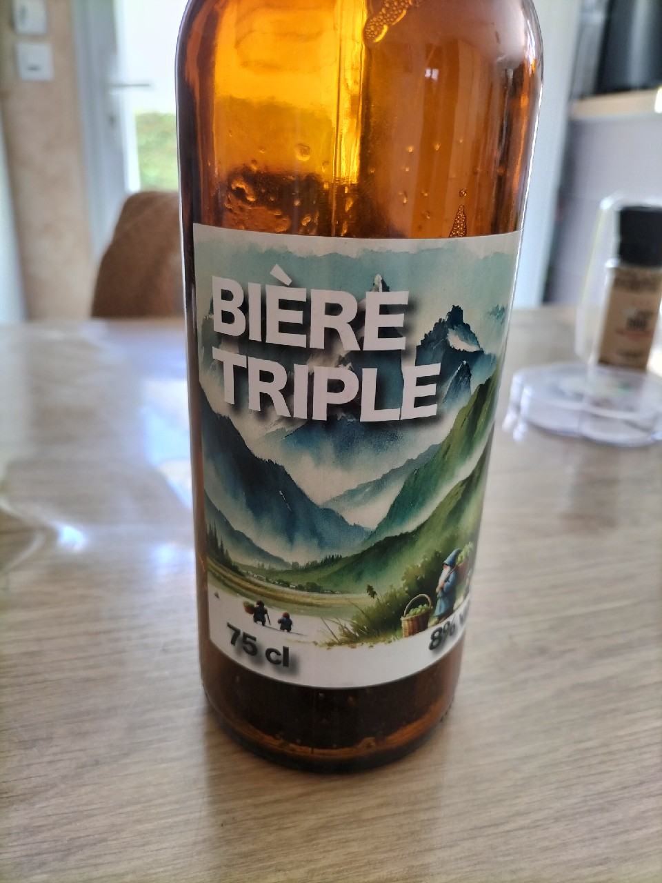 Karlsquell Bière Triple, Société Ardennaise De Brasserie (Ardwen)