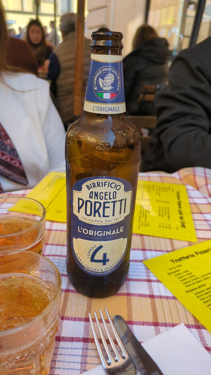 4 Luppoli L'Originale / 4 Hops / Premium Lager, Italy