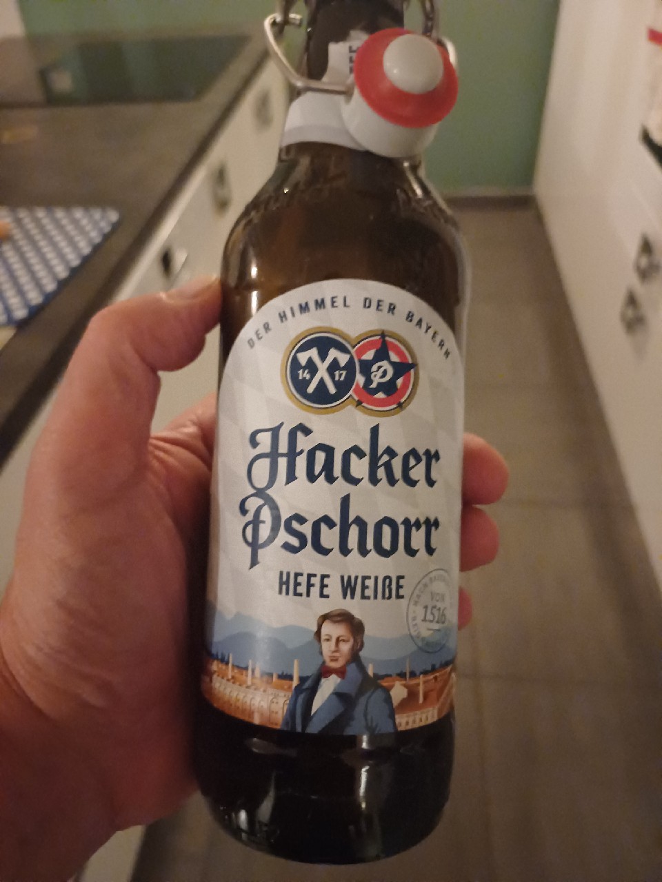 Hacker Pschorr Hefe Weiße / Weissbier, Germany