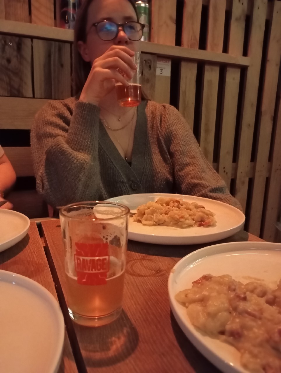 Bucket its Ene Gaim, Bucket Bières & Co