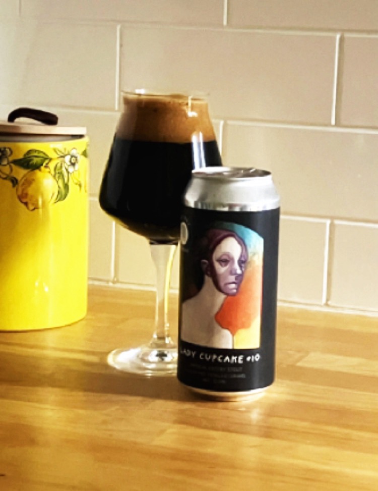 Lady Cupcake #10 (Cocoa Nibs, Vanilla & Caramel), Finland