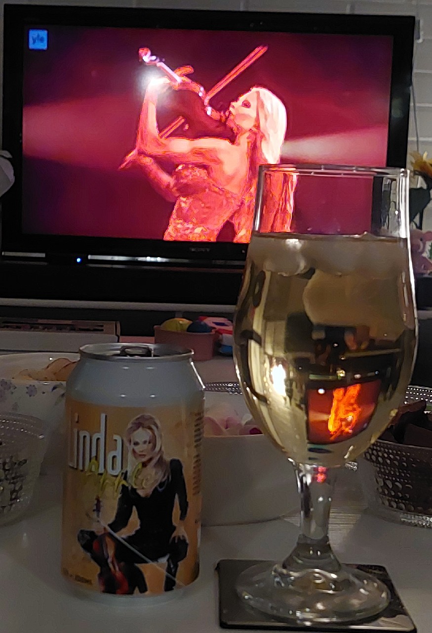 Linda Apple, Finland