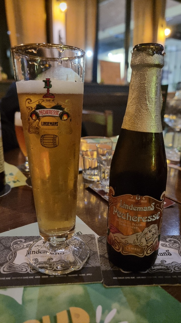 Pêche / Pêcheresse, Brouwerij Lindemans
