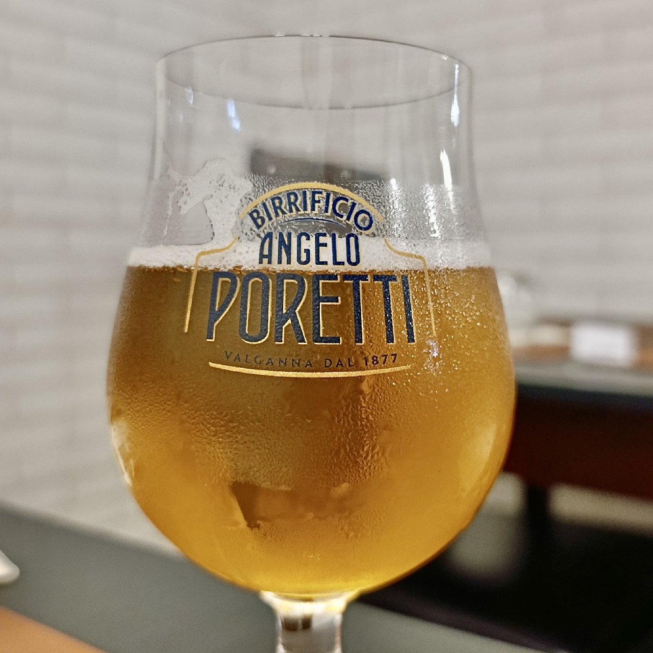 4 Luppoli L'Originale / 4 Hops / Premium Lager, Italy