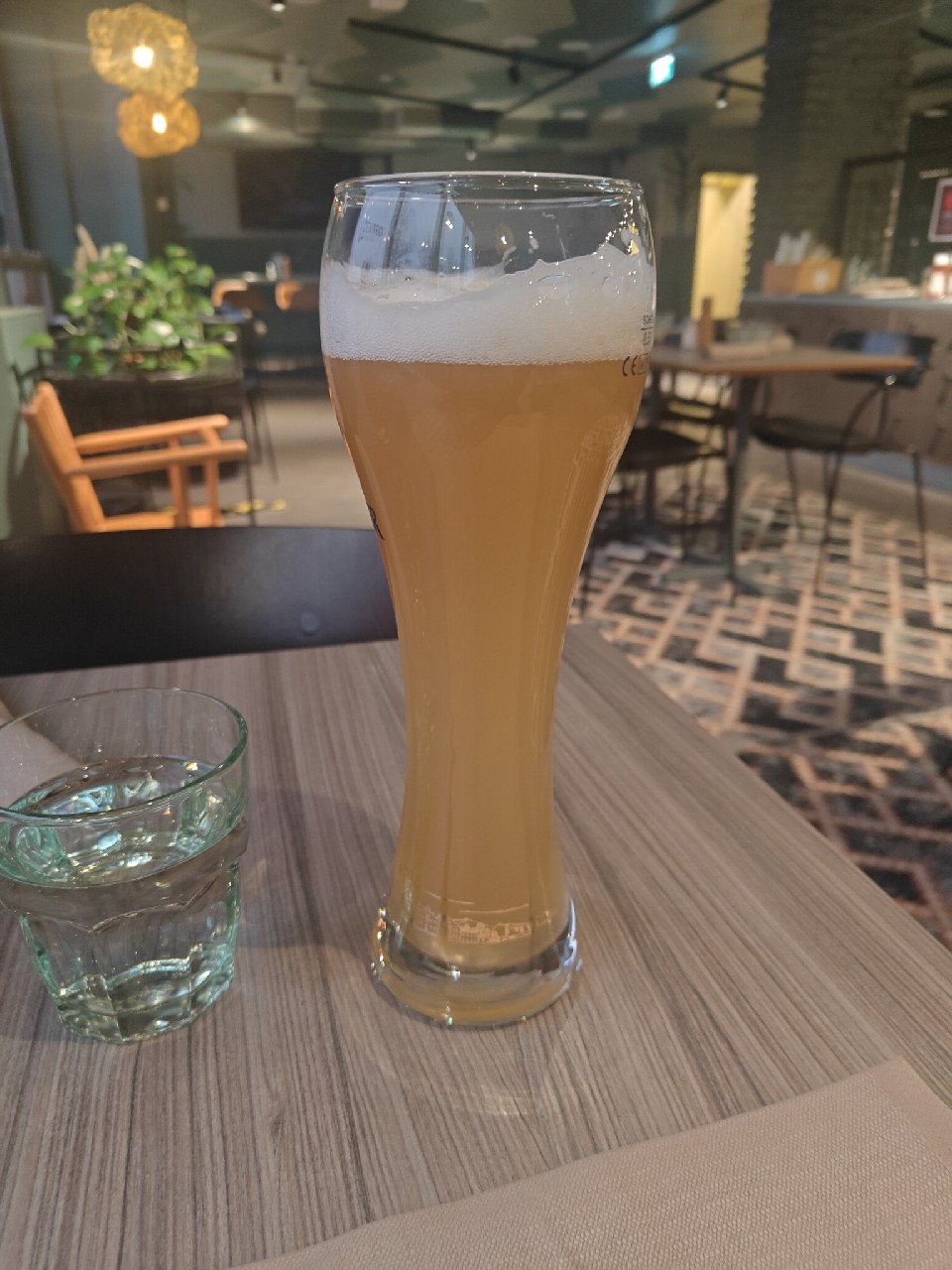 Ayinger Bräuweisse, Ayinger Privatbrauerei