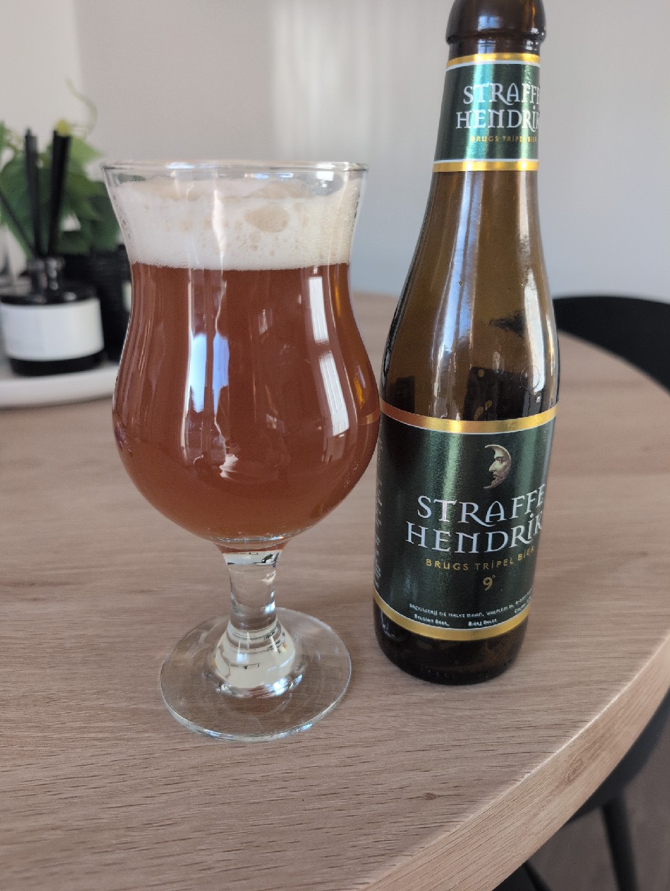 Straffe Hendrik Brugs Tripel Bier 9°, Belgium