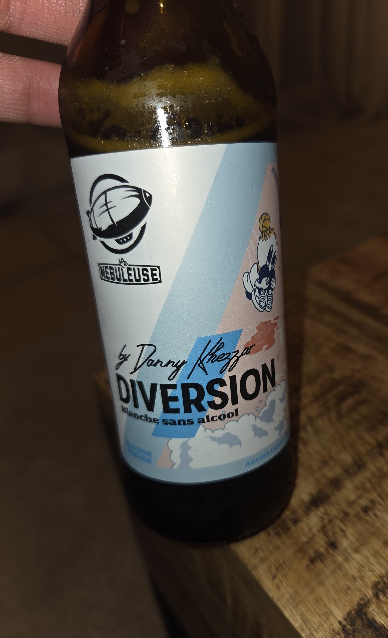 Diversion blanche BY DANNY KHEZZAR, La Nébuleuse