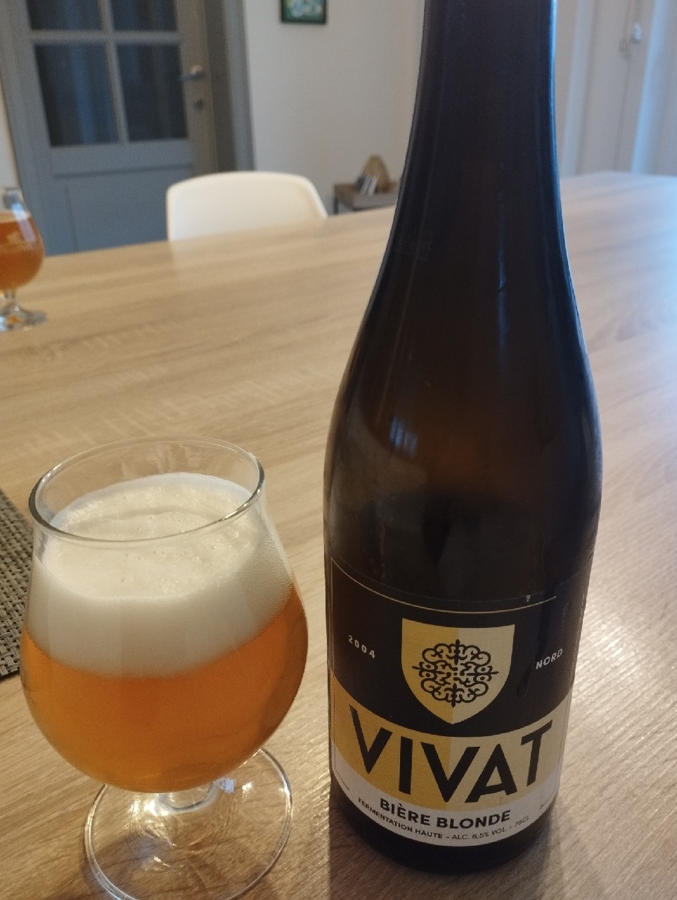 Vivat Blonde, France