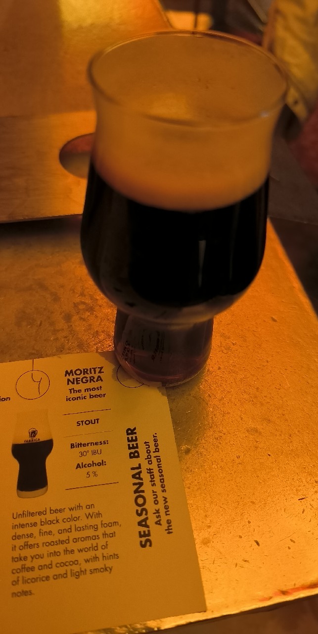 Moritz Negra (Especial/Fresca), Cervezas Moritz