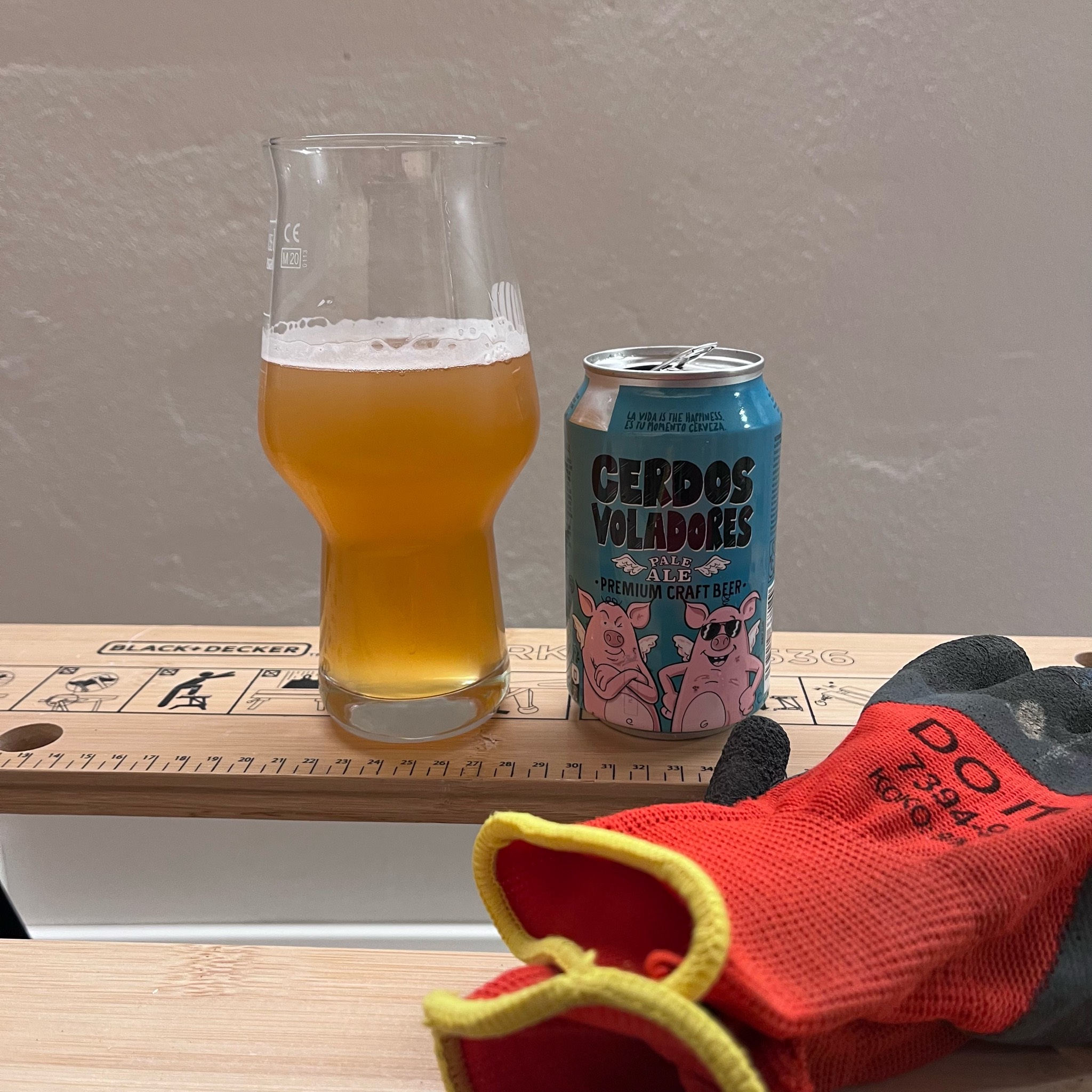 Cerdos Voladores Pale Ale, Barcelona Beer Company