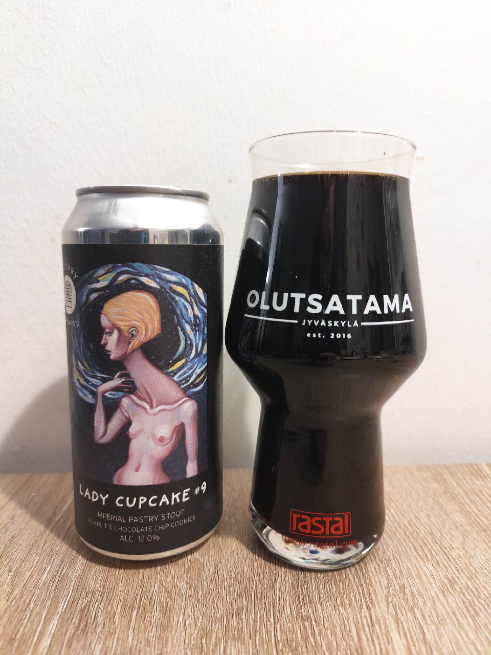 Lady Cupcake #9 (Peanut & Chocolate Chip Cookie), Finland