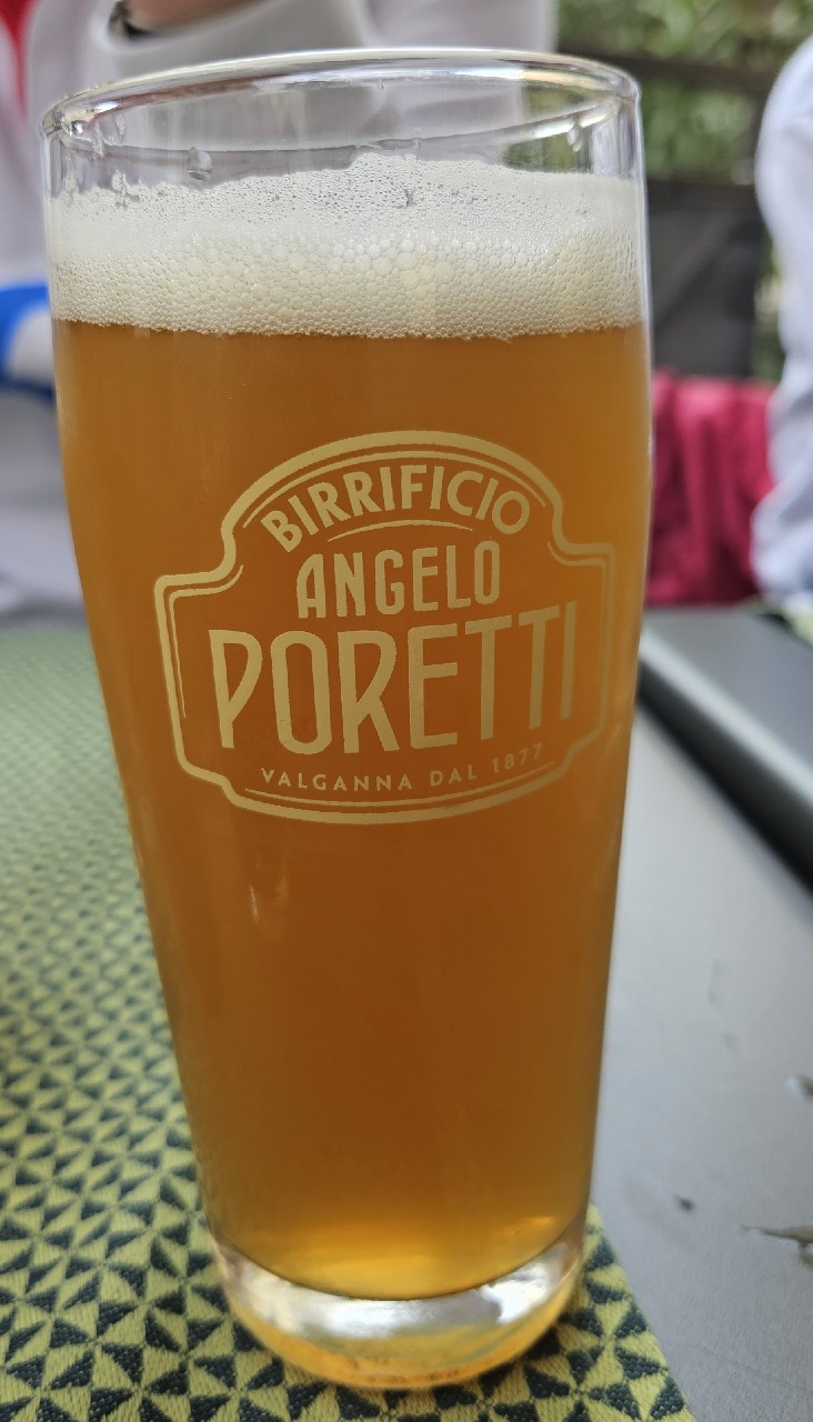 9 Luppoli American IPA, Italy