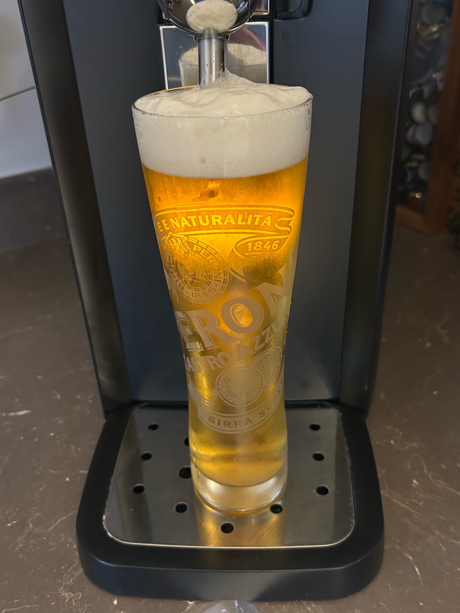 Nastro Azzurro, Italy