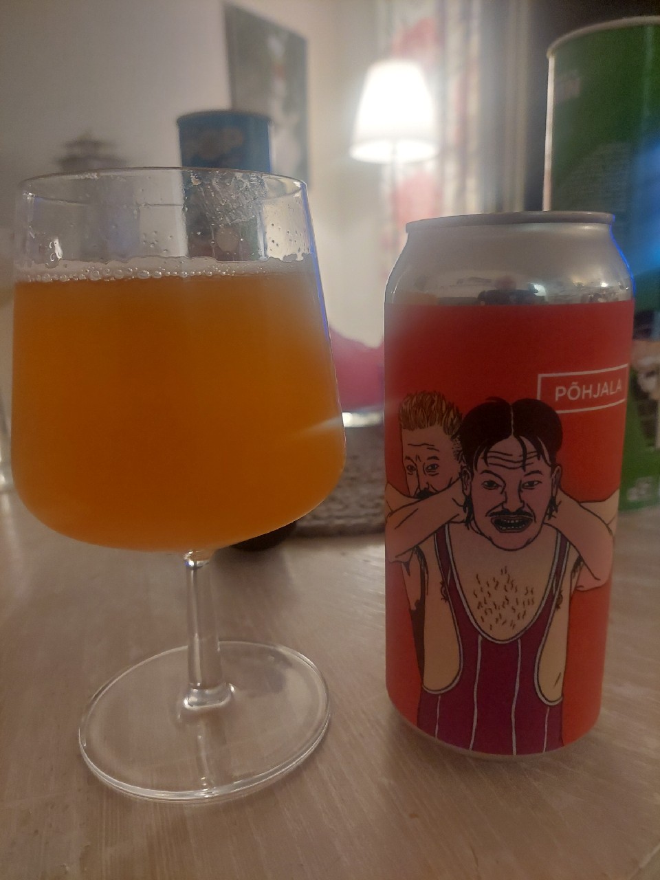 Topeltnelson, Estonia