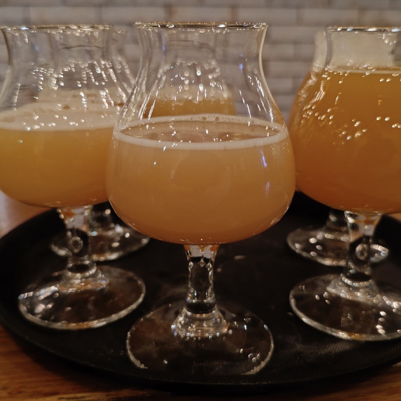 Courte Visite, Canada