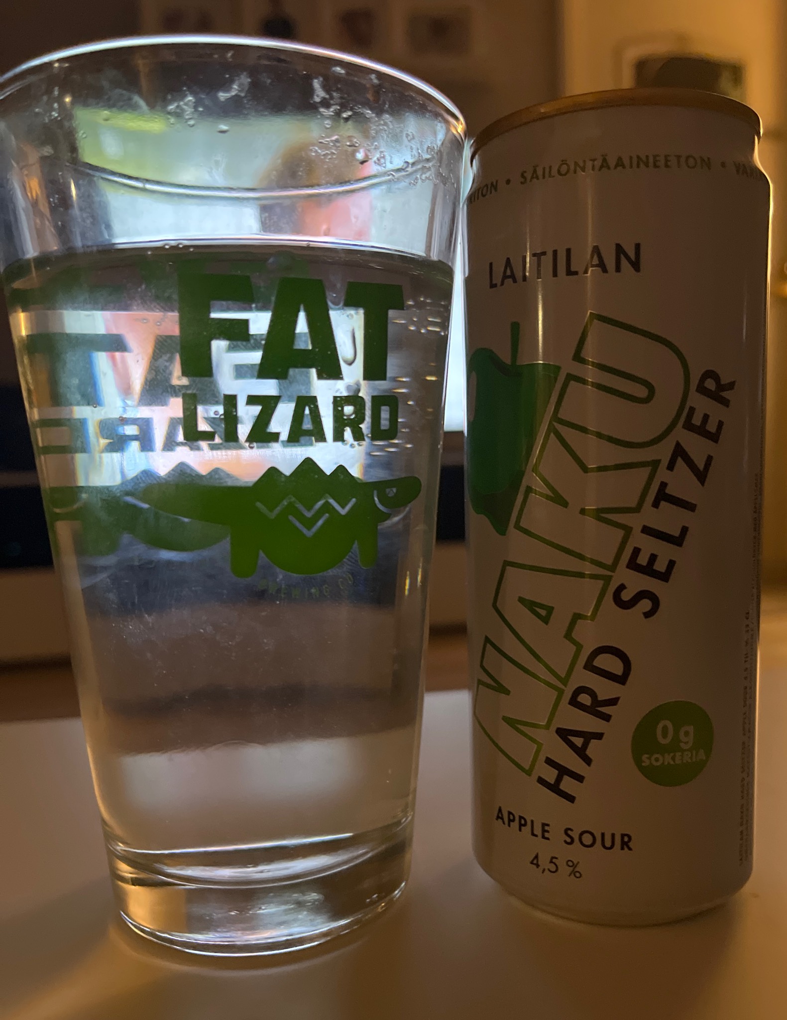 NAKU Hard Seltzer Apple Sour, Laitilan Wirvoitusjuomatehdas