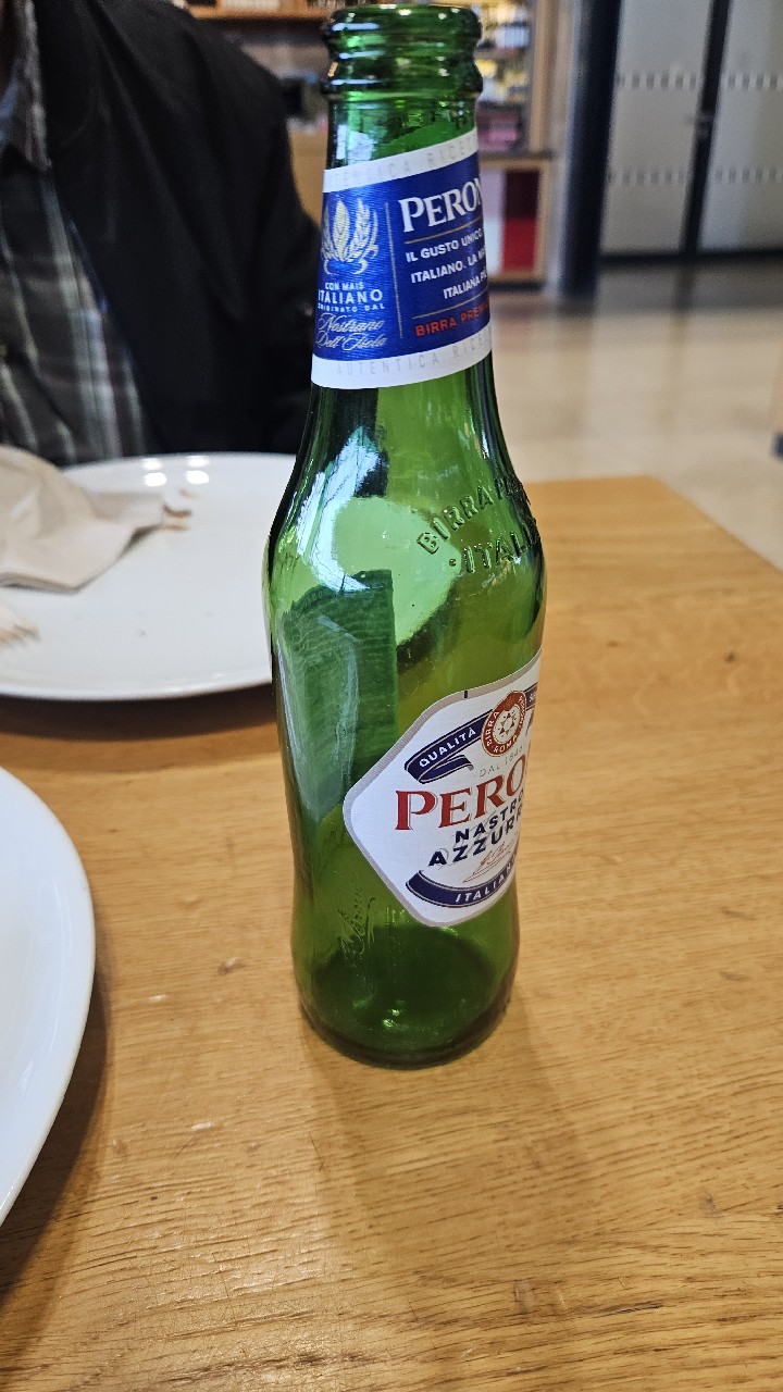 Nastro Azzurro, Italy