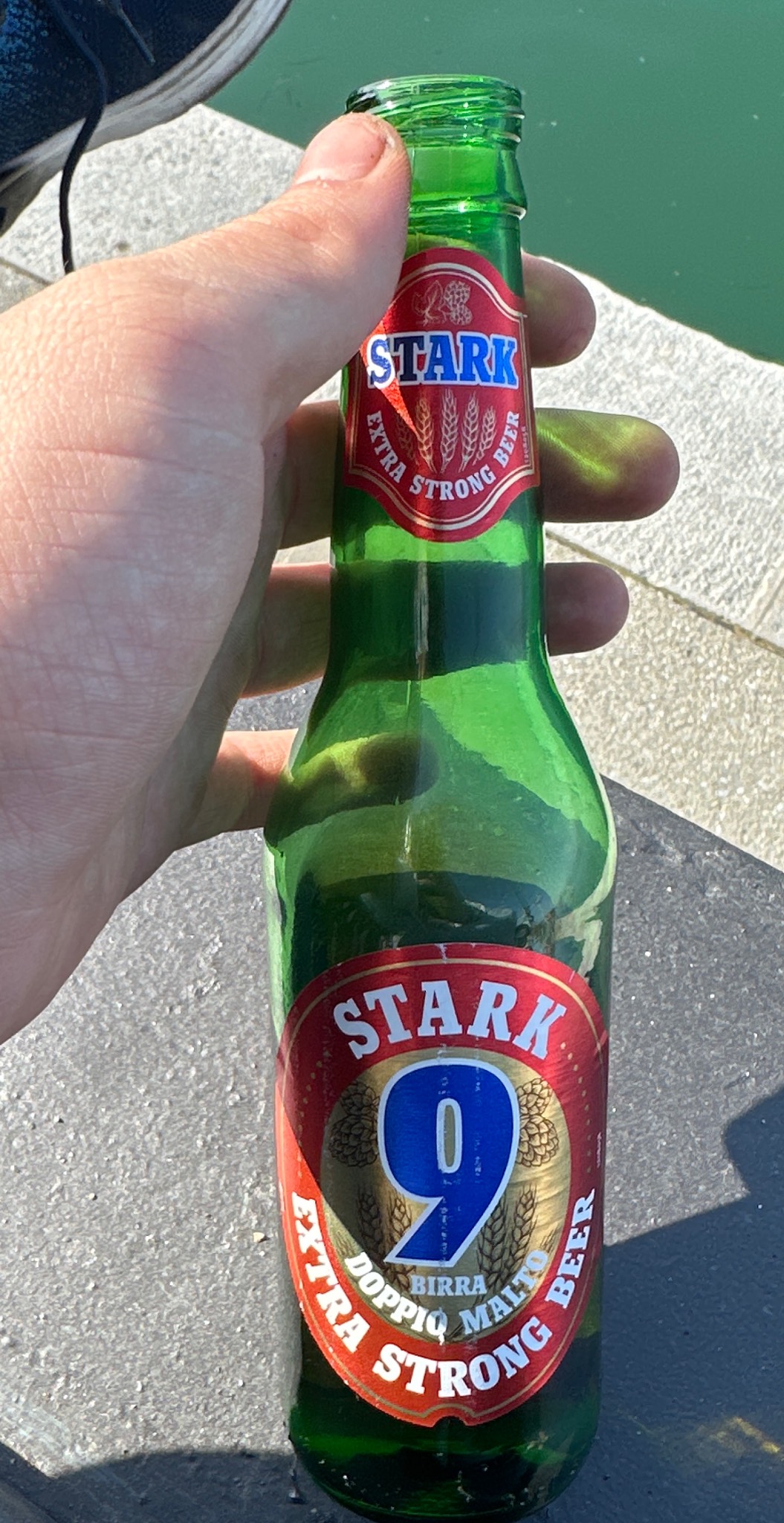Stark 9 Extra Strong Beer, Target 2000 S.p.A.