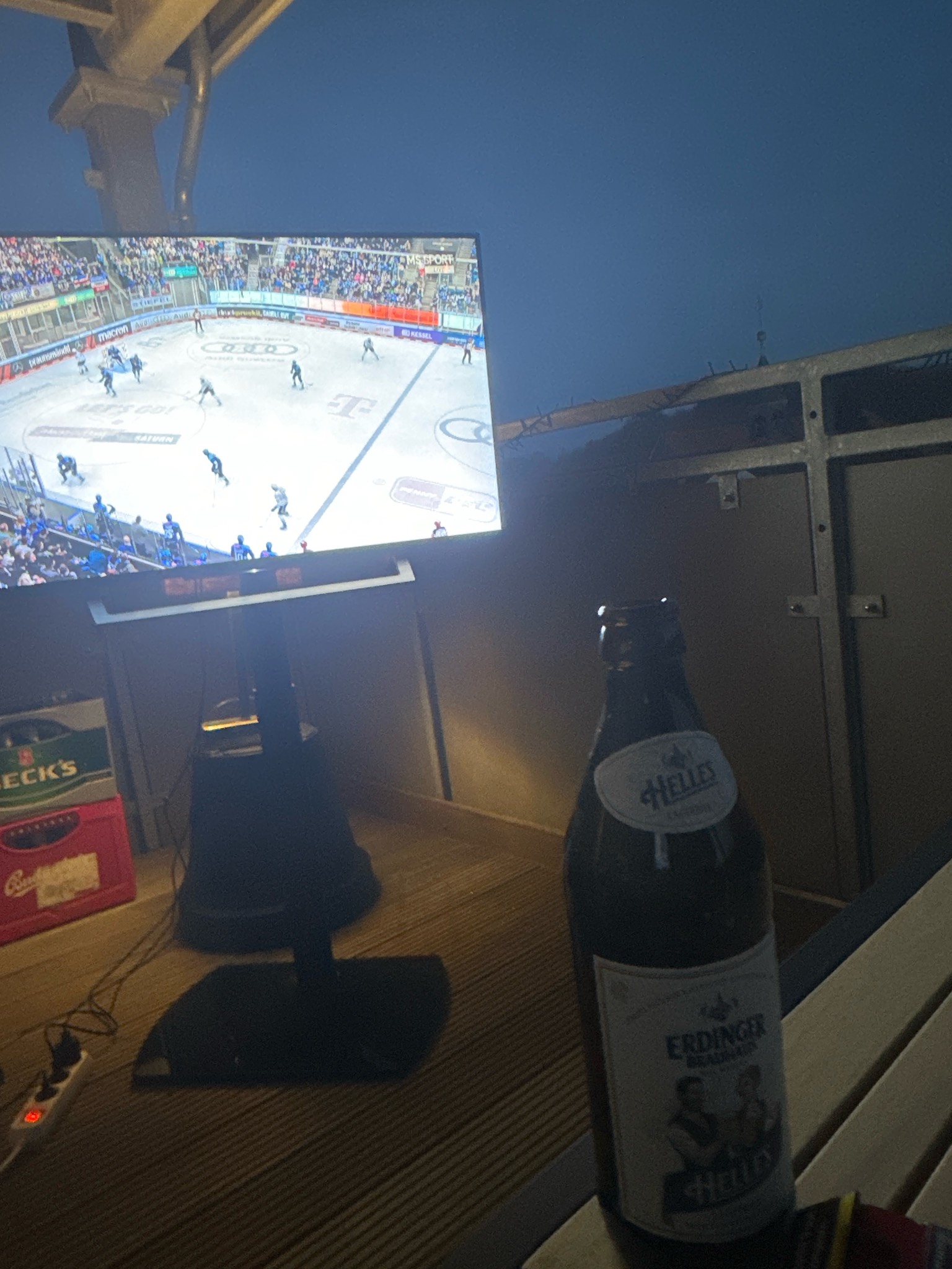 Erdinger Helles Lagerbier, Erdinger Weissbräu