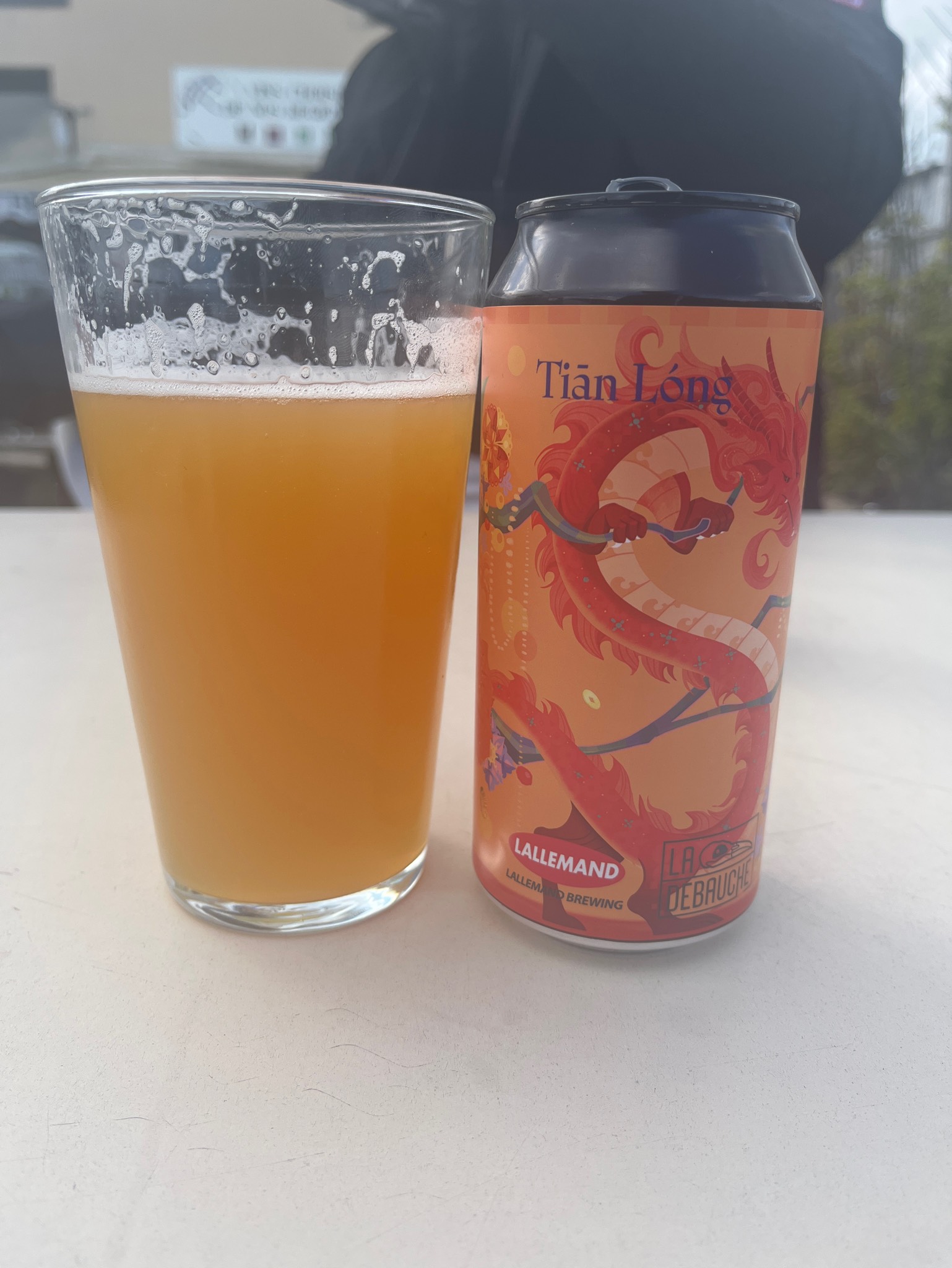 Tian long, La Débauche