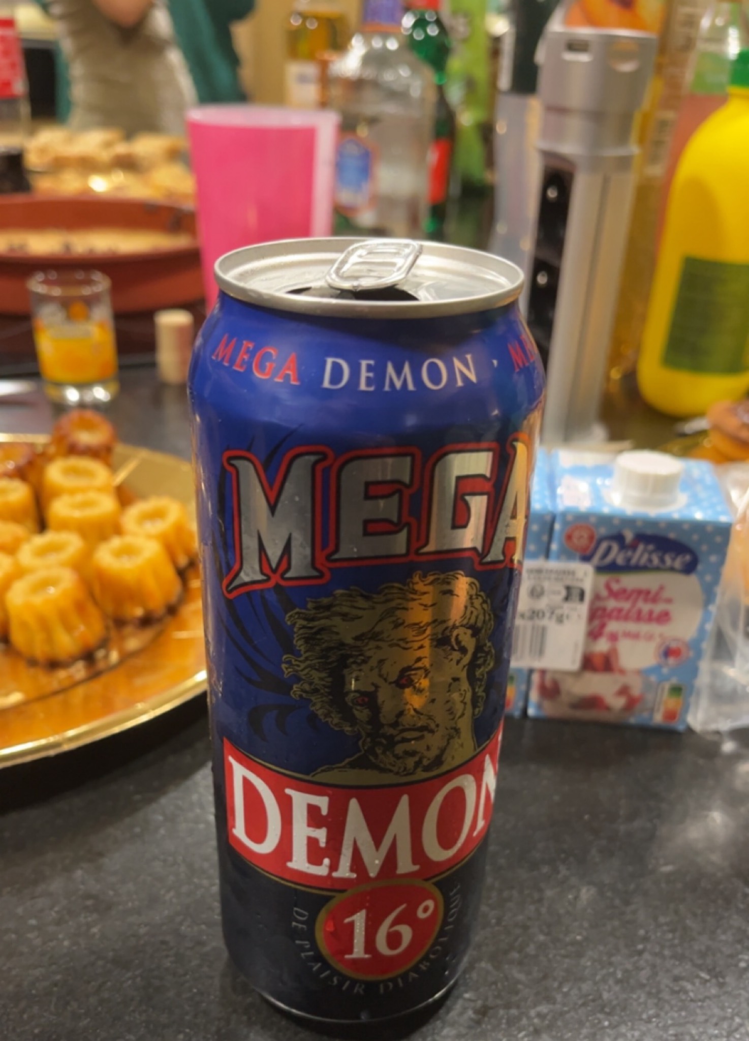 Mega Démon, France