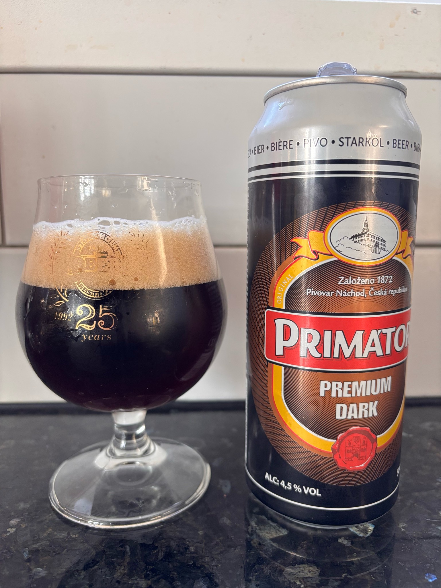 Primátor Dark, Primátor