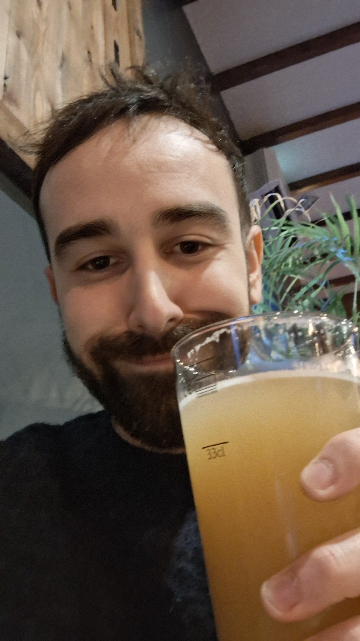 Kiss The Ring, France