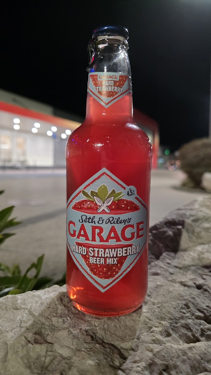 Seth & Riley's Garage Strawberry Margarita, Poland